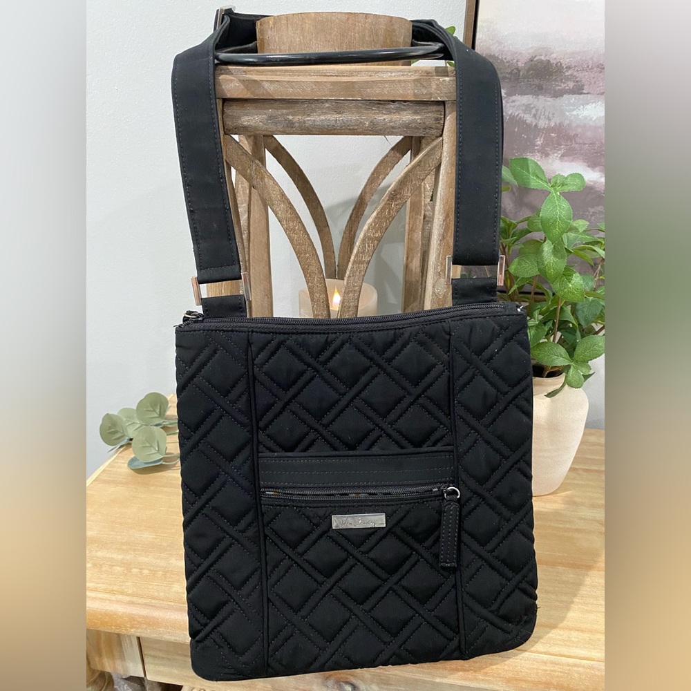 Vera‎ Bradley Black Quilted Crossbody Purse
